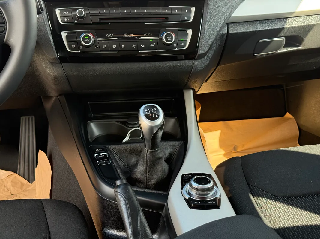 BMW Seria 1 - fotografie 9