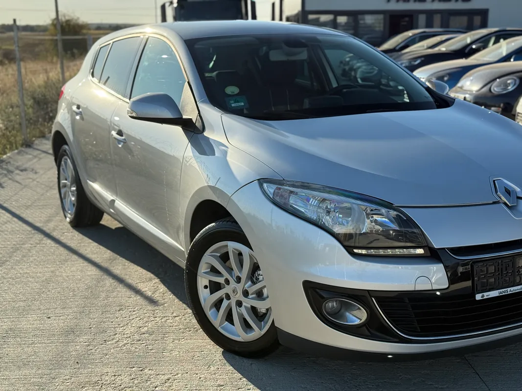 Renault Megane 1.5 dCi - fotografie 2
