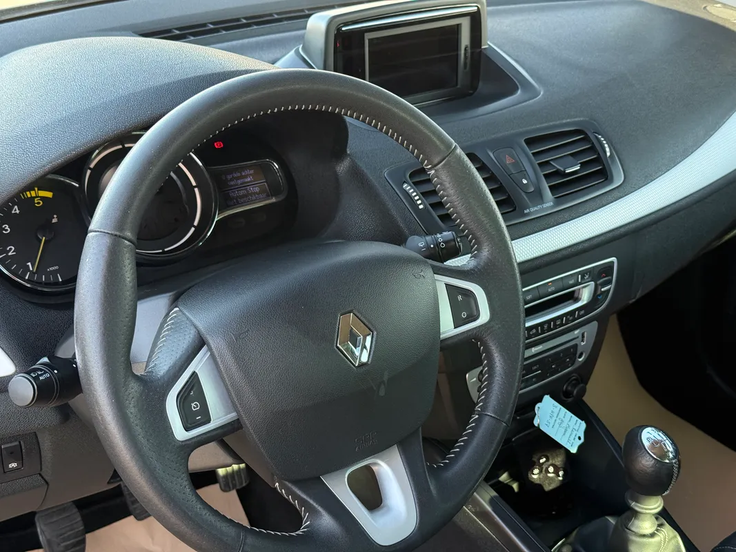 Renault Megane 1.5 dCi - fotografie 8