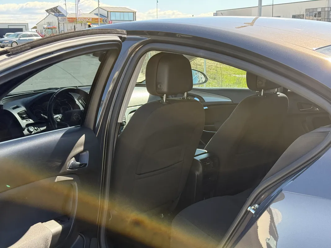 Opel Insignia - fotografie 5