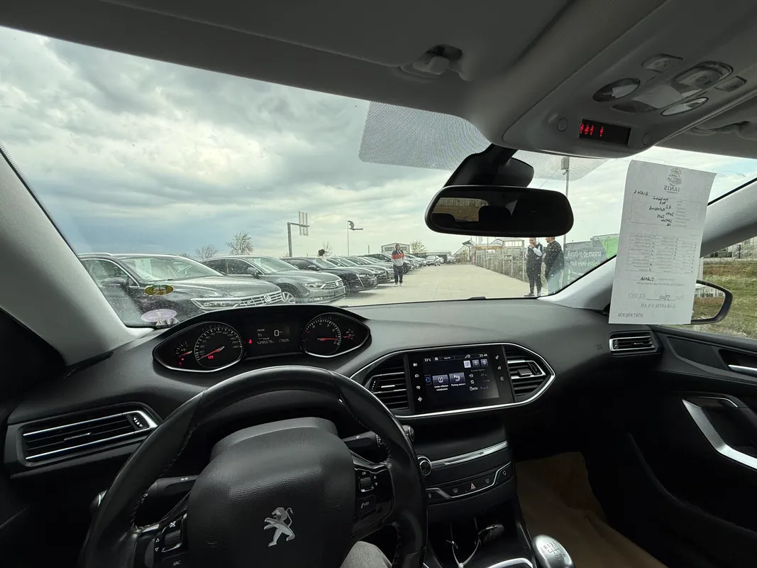 Peugeot 308 - fotografie 6
