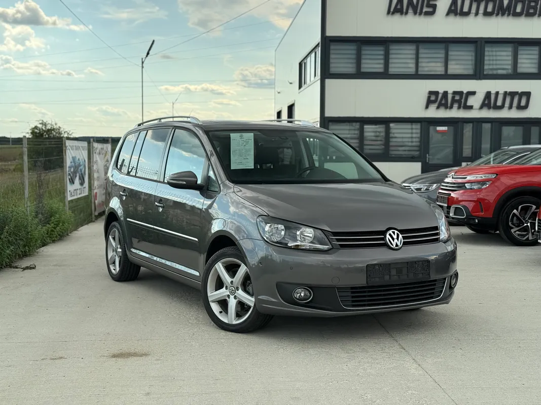 Volkswagen Touran 2010 second hand de vânzare în parc auto Pitești - Ianis Automobile
