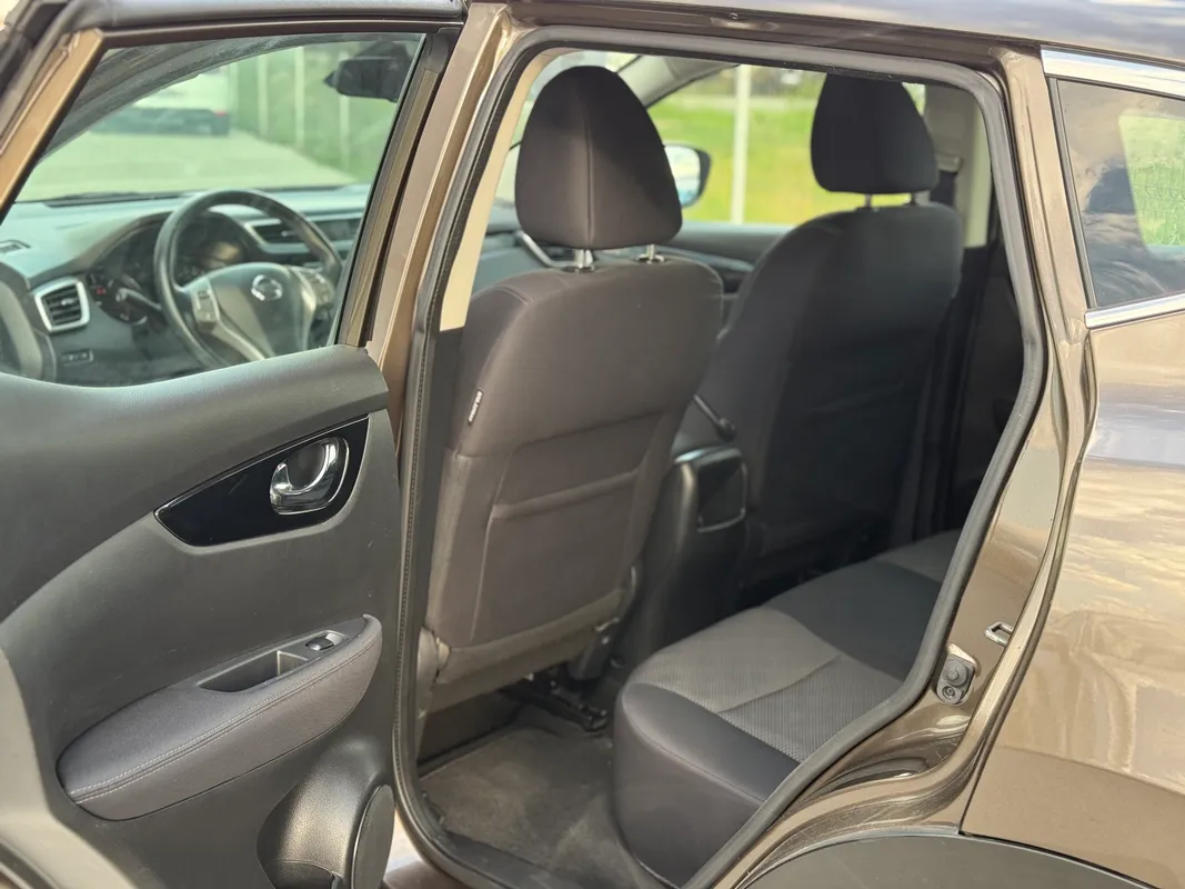 Nissan Qashqai 1.6 dCi Automat - fotografie 4