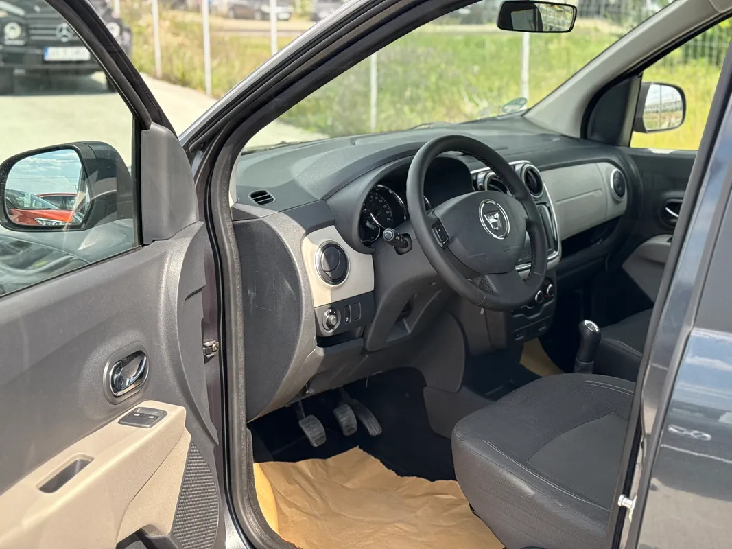 Dacia Lodgy 1.5 dci 7 locuri - fotografie 3