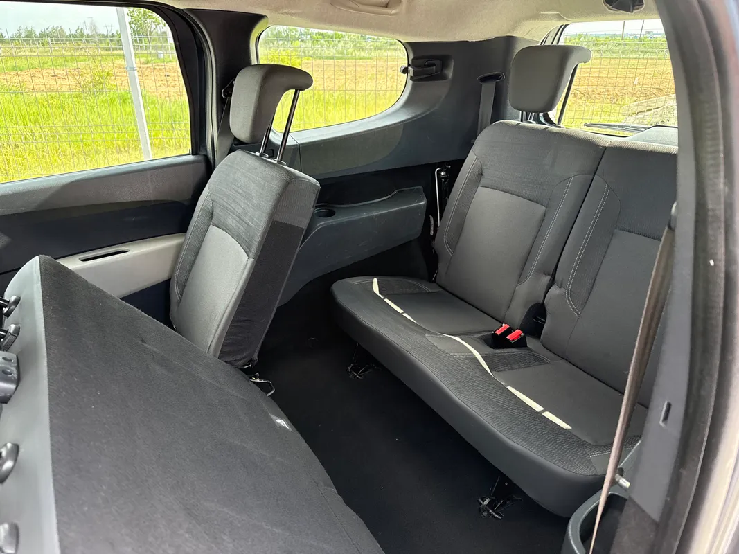 Dacia Lodgy 1.5 dci 7 locuri - fotografie 6