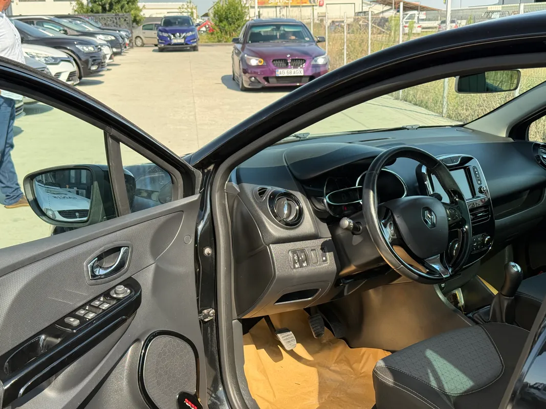 Renault Clio - fotografie 4