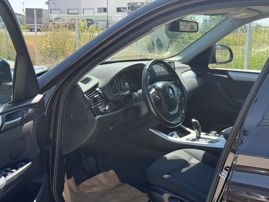 BMW X3 xdrive 2.0d - fotografie 11