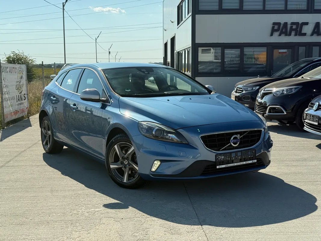 Volvo V40 R-Design 2015 second hand de vânzare în parc auto Pitești - Ianis Automobile